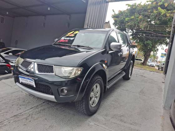 MITSUBISHI L200 TRITON 3.5 4X4 CD V6 24V GASOLINA 4P AUTOMÁTICO